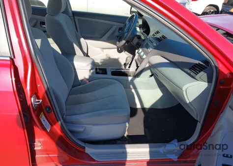 2009 Toyota Camry Le z USA, uszkodzony, nr VIN 4T1BE46K29U360513